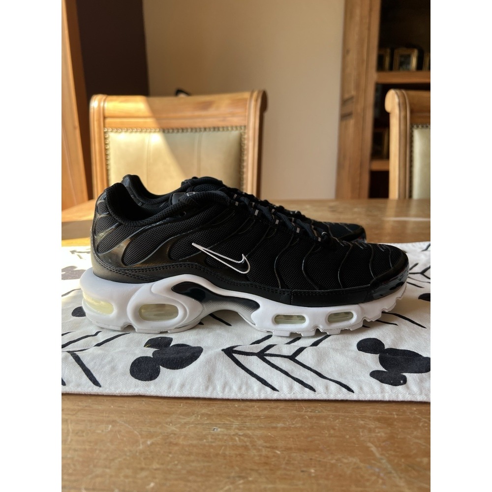 Nike Air Max Plus TN Black White Anthracite DM2362-001 Womens 9 Mens 7